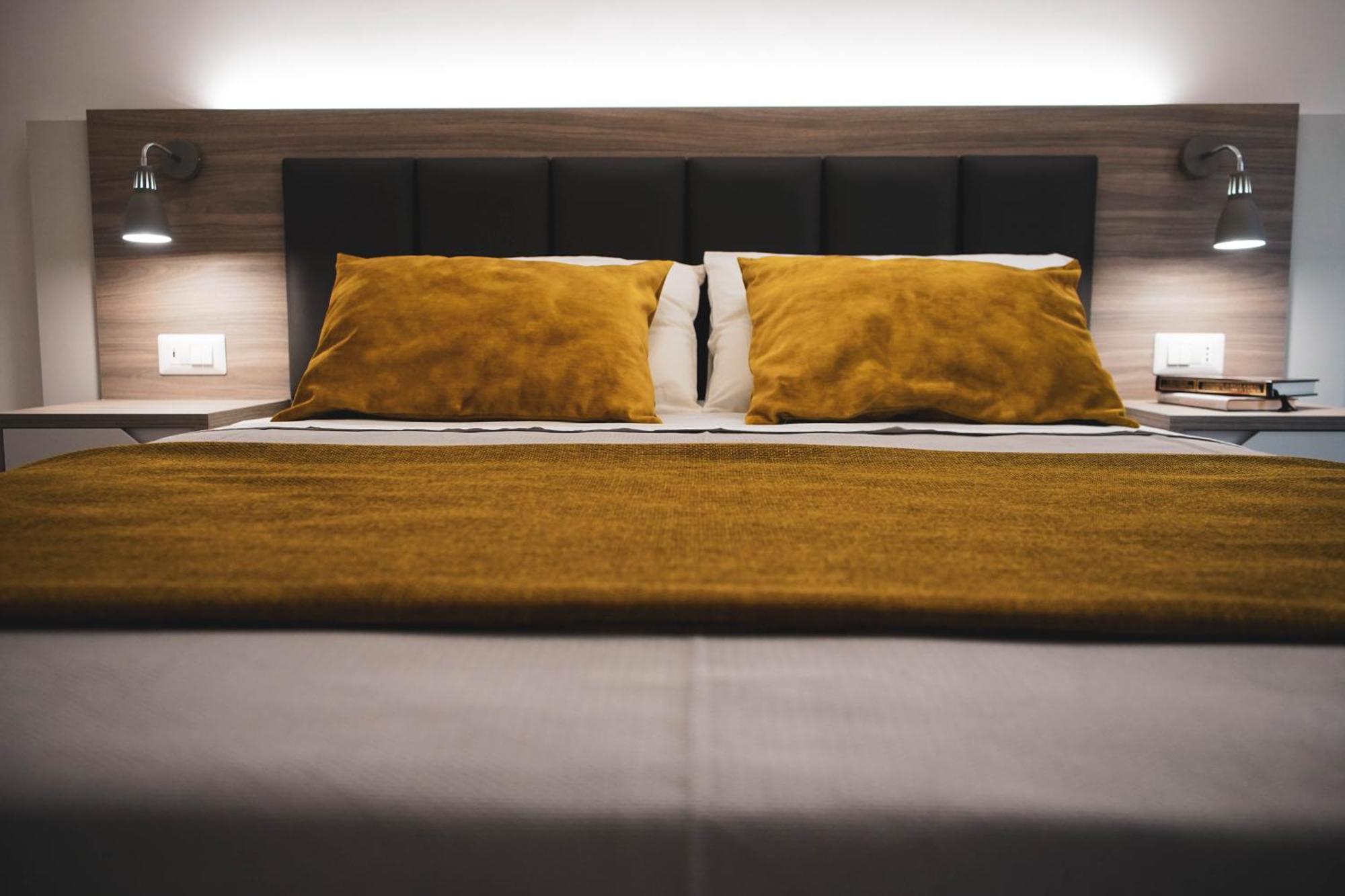 Yeasy Smart Rooms Cefalù Δωμάτιο φωτογραφία